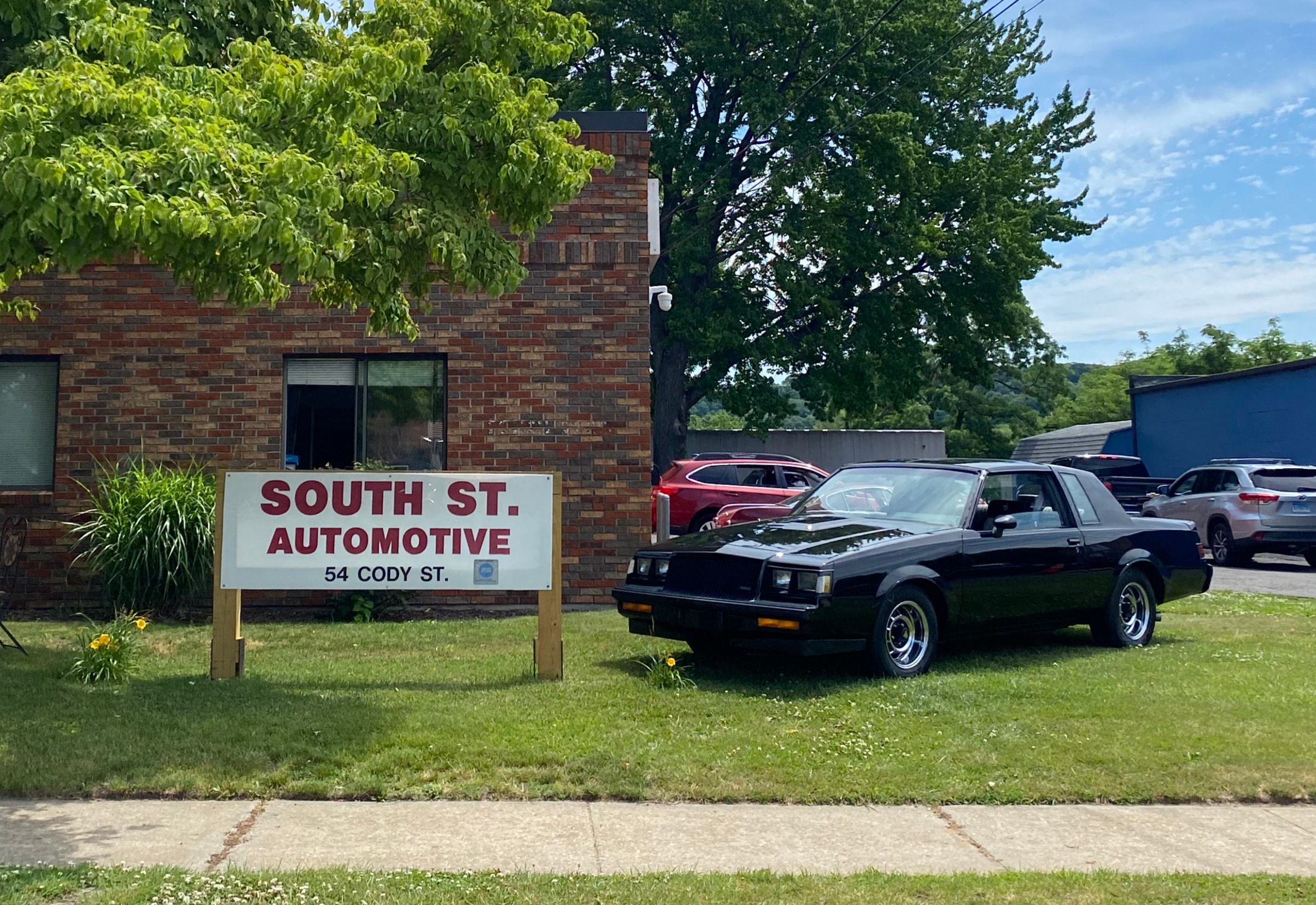 South Street Automotive shop exterior