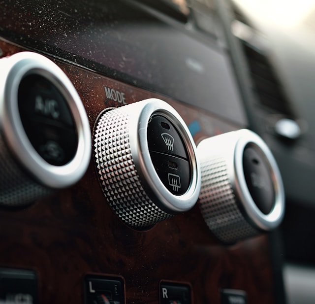 Automotive air conditioning service
